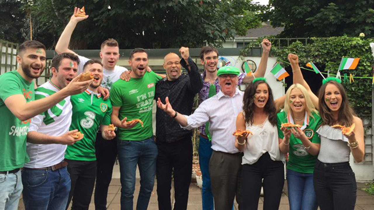 Irish legend Paul McGrath surprises fans with pizza delivery