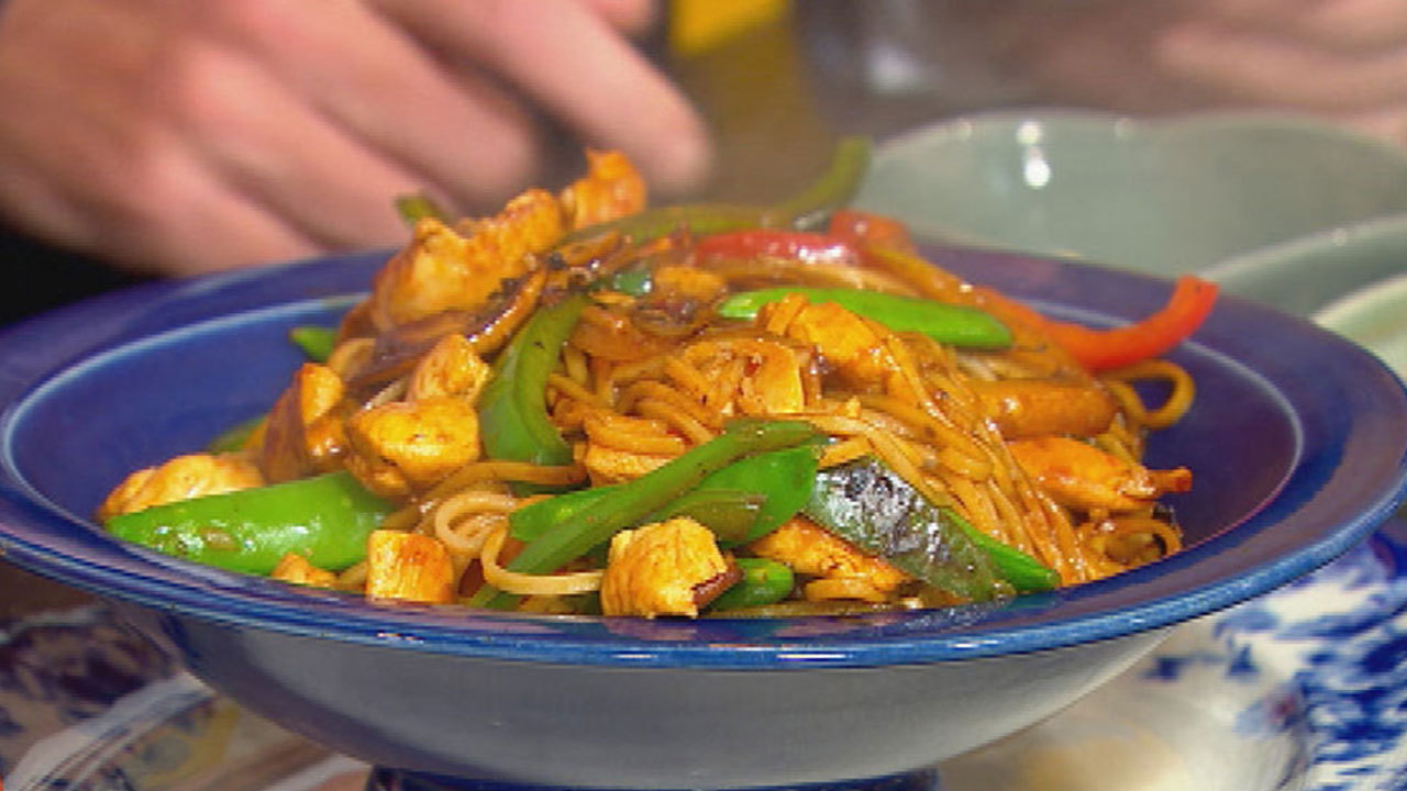 Chicken and Vegetable Noodle Stir Fry
