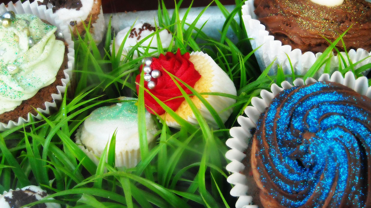 Queen Cakes