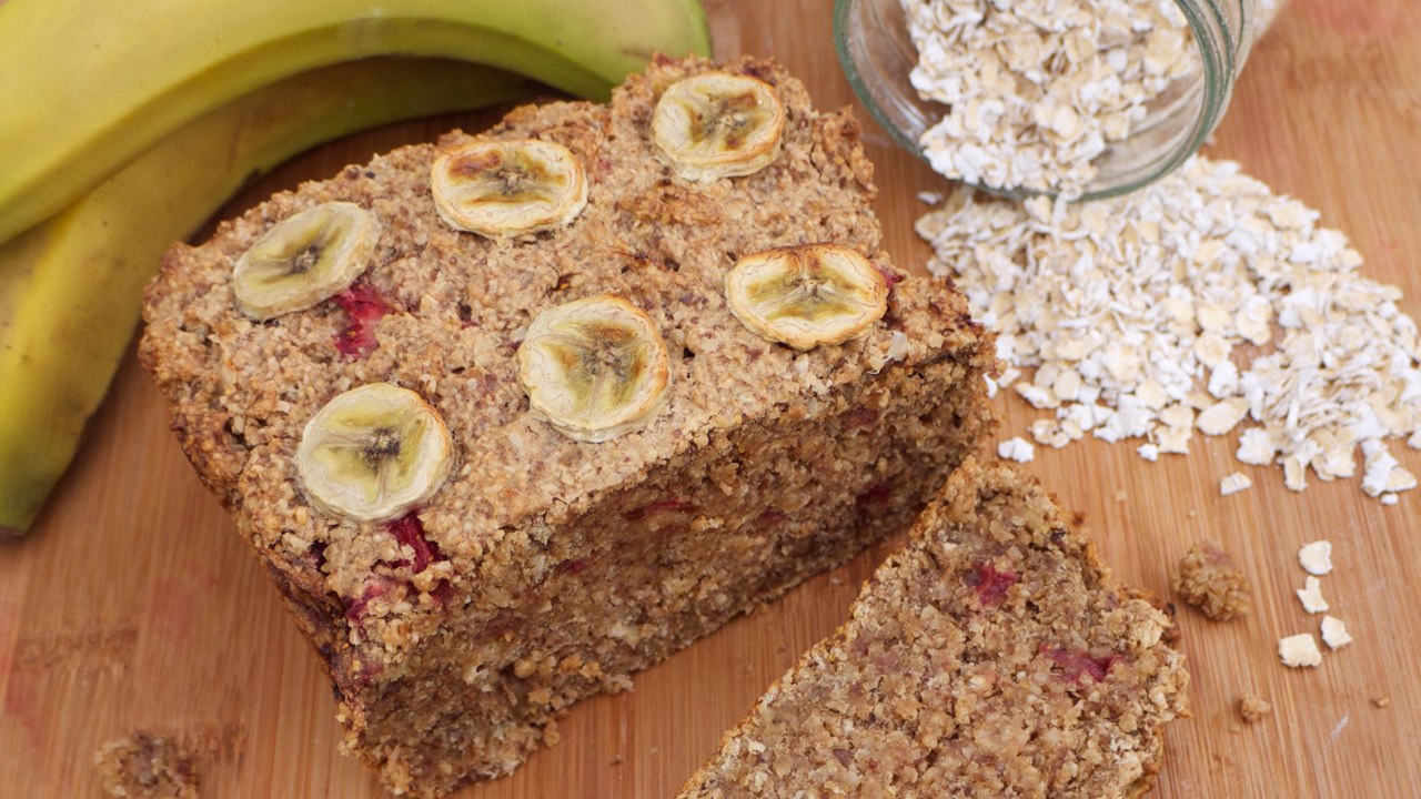 Strawberry and Banana Porridge Bread