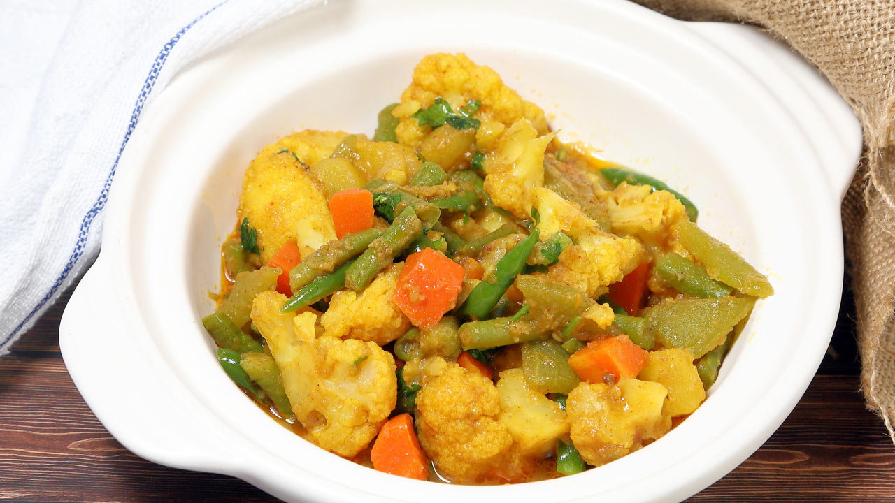 The Happy Pear: Indian Cauli and Pea Korma