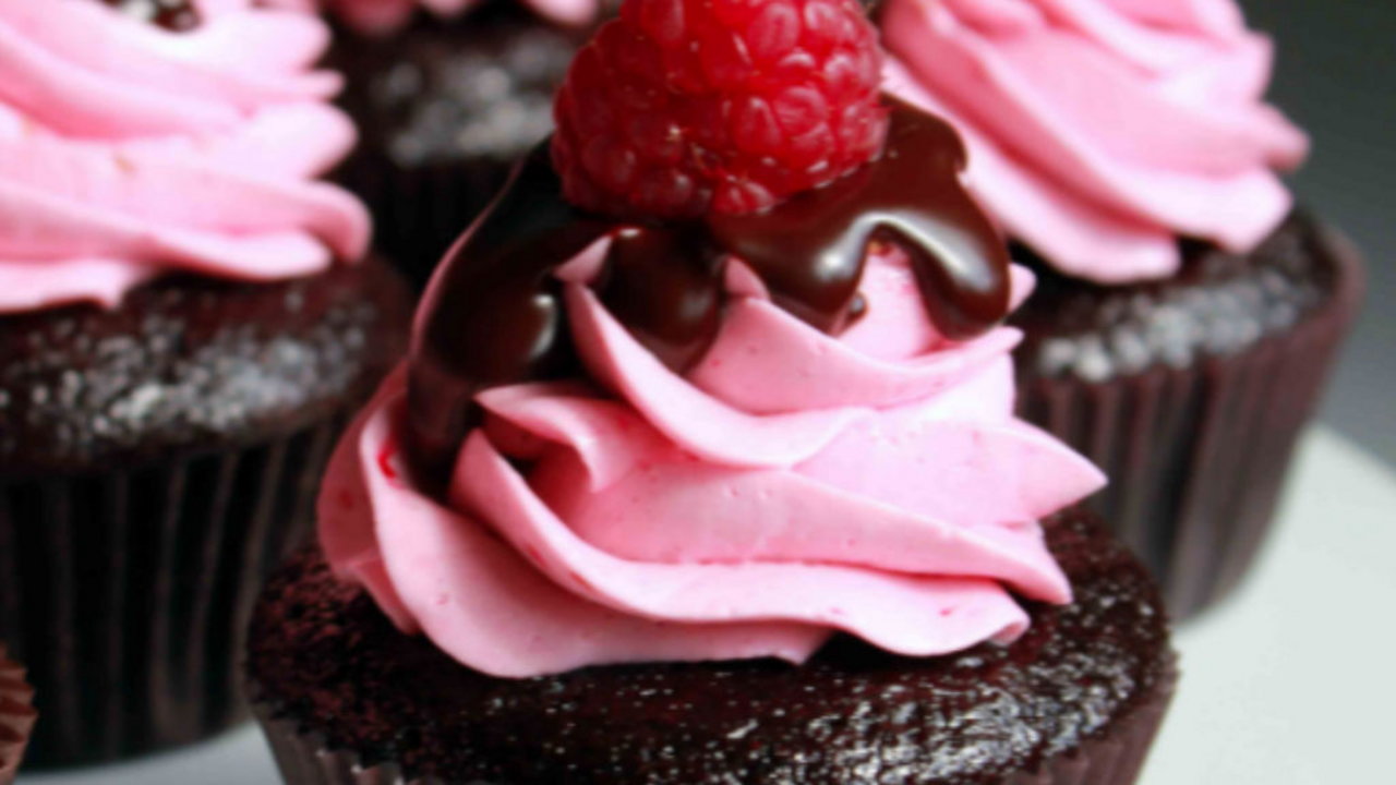 Chocolate raspberry cupcakes