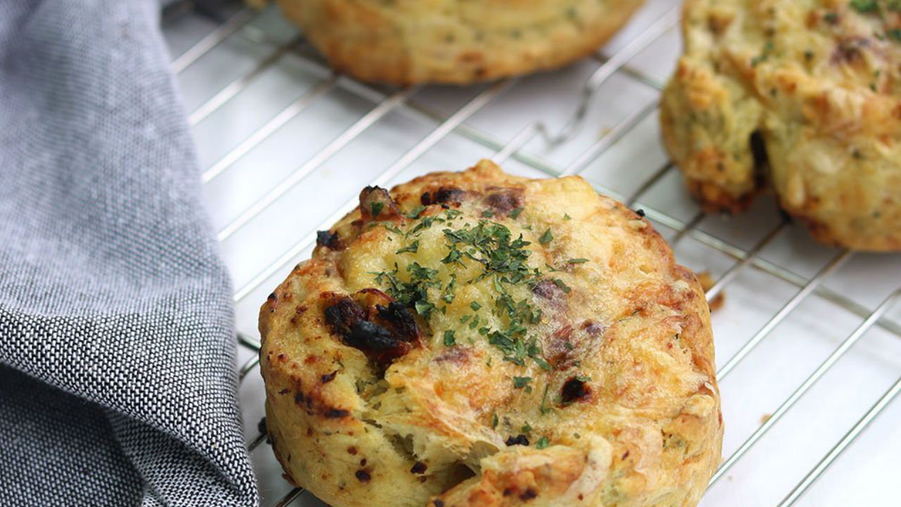 Cheese Scones and fiery sun-dried tomato pesto