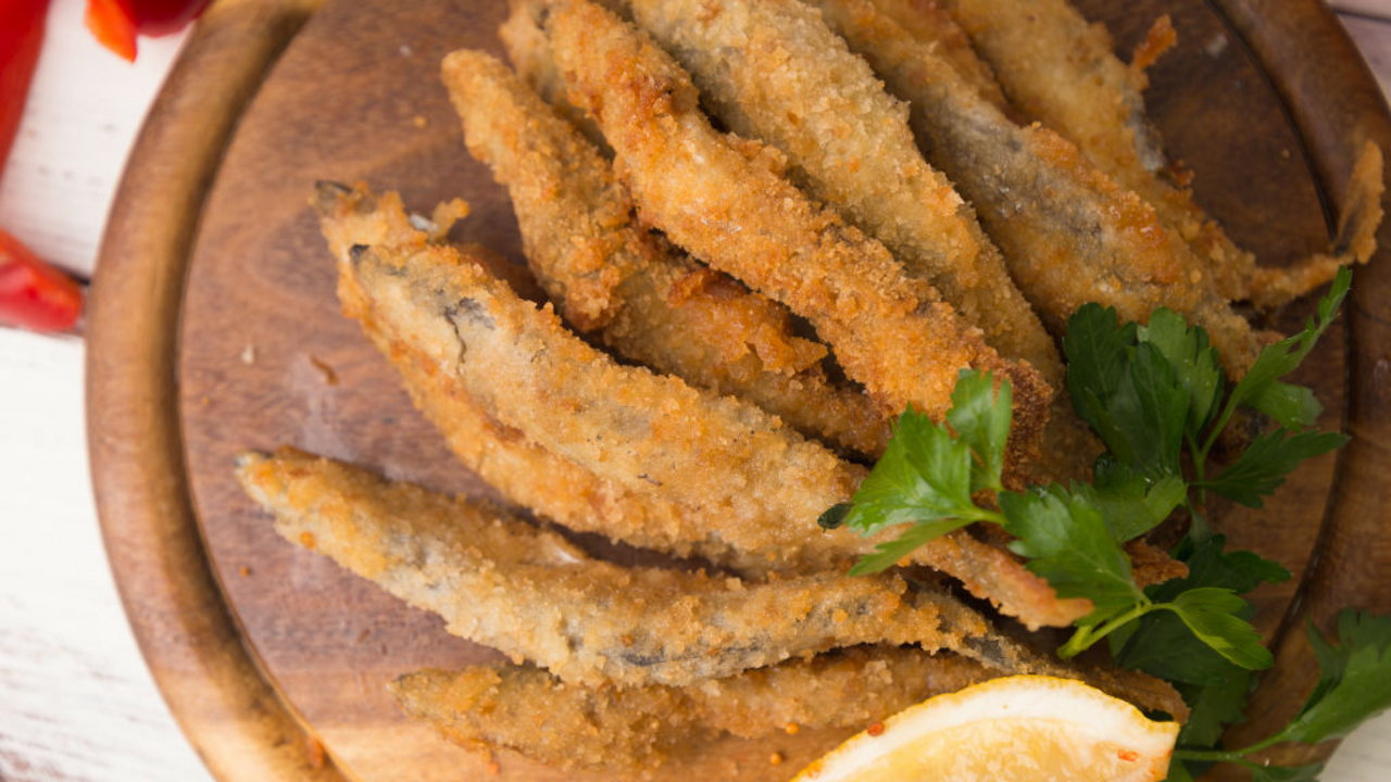 Crispy Sole, Lemon mayonnaise and apple salad