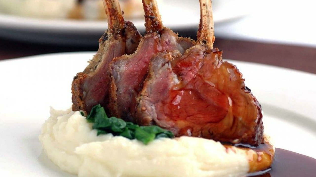 Baked Lamb Shank in Tomato Sauce