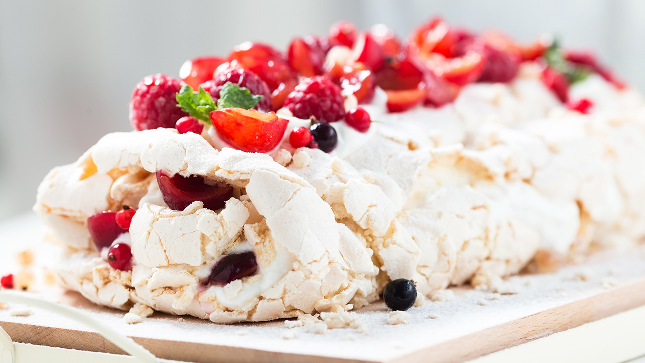 Meringue Roulade | The Six O'Clock Show