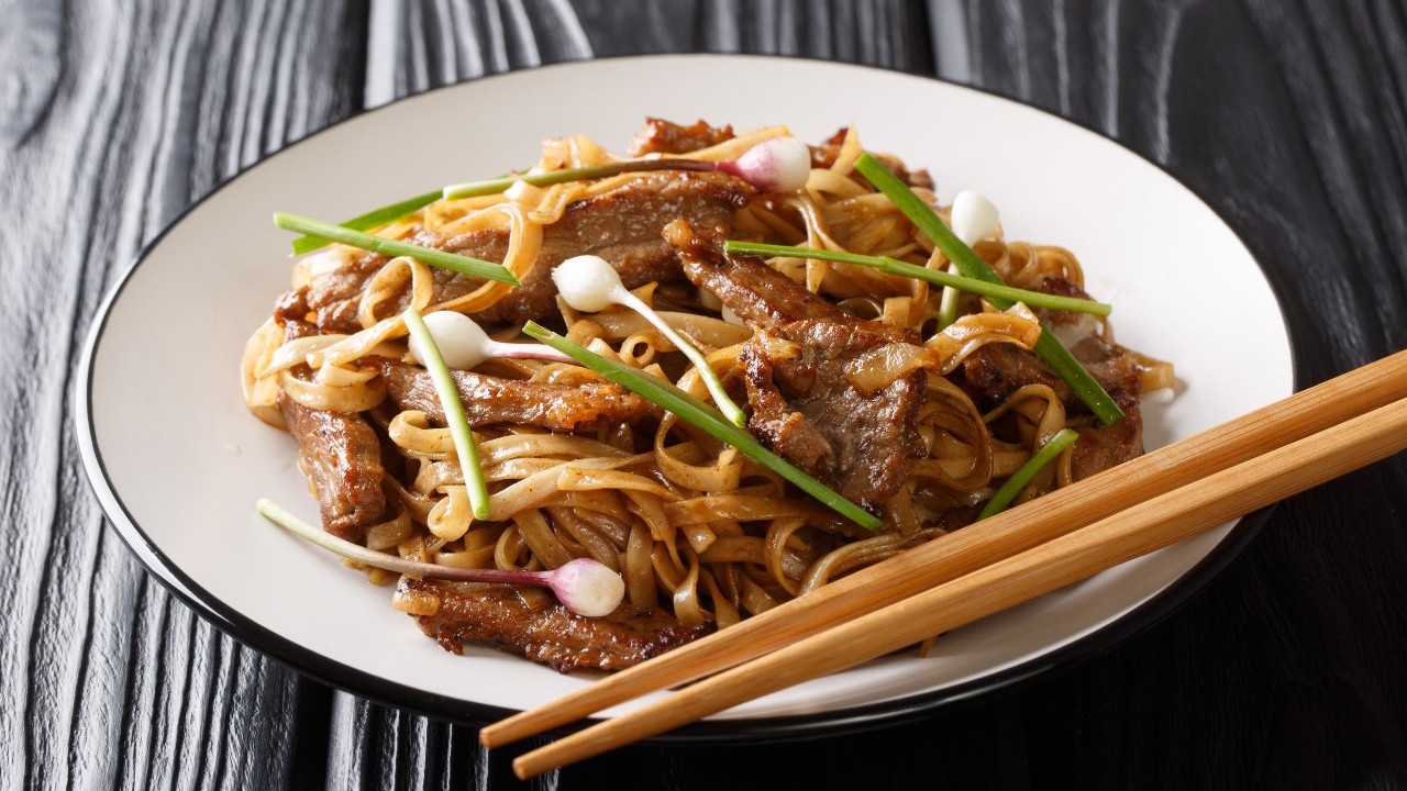 Soy Rice Noodles with Beef & Onions (Beef Ho Fun) | The Six O'Clock Show